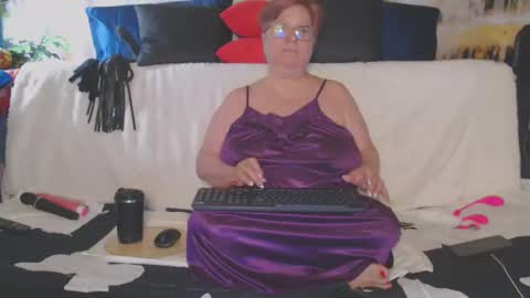 QueenPammy online show from April 8, 10:07 am