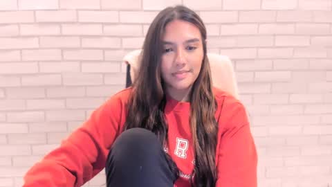 Snapshot of queenv66 chatting on January 4, 4:44 am Val - online show from January 4, 4:44 am