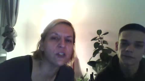 bi is from billy online show from April 3, 6:04 pm