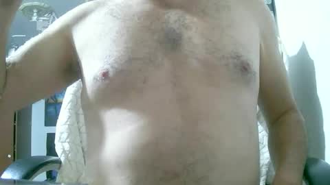 Snapshot of querubinrebelde chatting on October 26, 1:06 am Don Ramon online show from October 26, 1:06 am