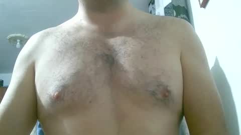 Snapshot of querubinrebelde chatting on October 29, 1:40 am Don Ramon online show from October 29, 1:40 am