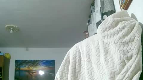 Snapshot of querubinrebelde chatting on October 12, 2:37 am Don Ramon online show from October 12, 2:37 am