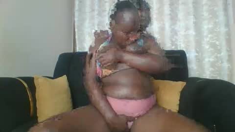 quinn_ce_ online show from November 12, 1:35 pm