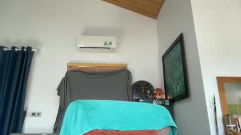 rabbit_eyes69 online show from May 5, 2:51 am