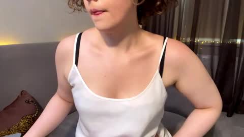 Leila online show from May 18, 11:05 am