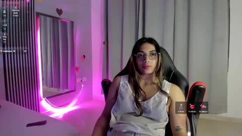 rachell_owen online show from December 5, 5:28 am