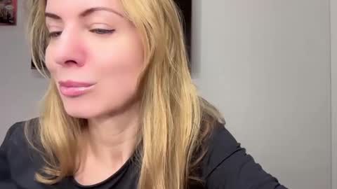 Rachel online show from February 7, 9:26 pm