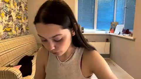 Elizabeth online show from July 6, 3:03 pm