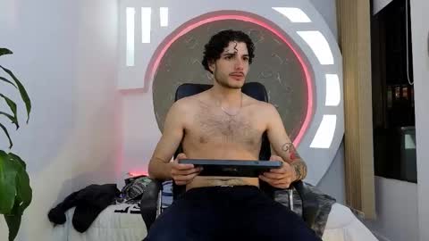 R A F A E L online show from November 18, 11:59 pm