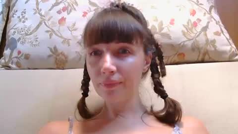 Rafaella online show from October 28, 1:23 pm