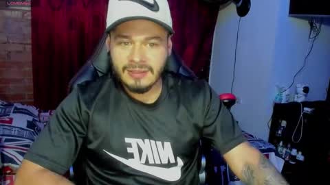 ragnar_lothbrok77 online show from February 19, 2:12 am