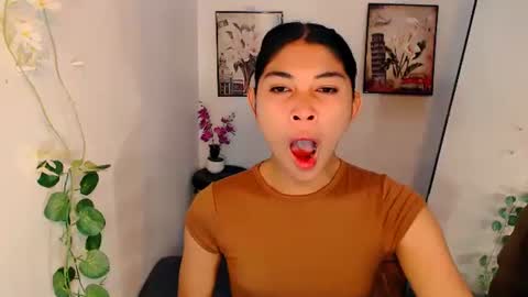 raindrizzle1706 online show from December 16, 7:37 am