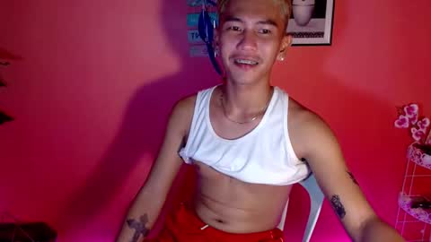 Snapshot of ralfhuge24 chatting on September 28, 3:54 pm ralfhuge24 online show from September 28, 3:54 pm