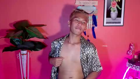 Snapshot of ralfhuge24 chatting on September 21, 1:04 pm ralfhuge24 online show from September 21, 1:04 pm