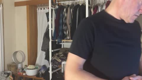 Snapshot of randytoy chatting on October 5, 11:40 am randytoy online show from October 5, 11:40 am