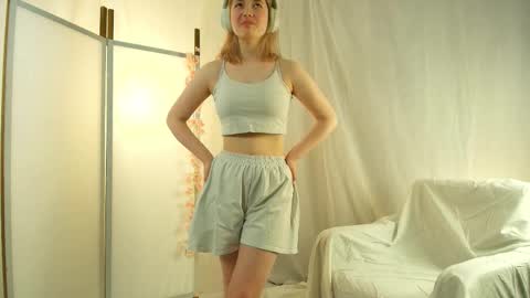 Nicole online show from March 18, 1:39 pm