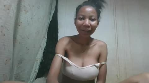 Snapshot of rasoanetteee chatting on September 26, 7:38 am rasoanetteee online show from September 26, 7:38 am