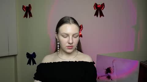 Snapshot of raspberry0101 chatting on February 10, 3:46 am raspberry0101 online show from February 10, 3:46 am