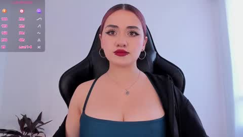 Snapshot of raven__white1 chatting on January 17, 8:55 pm Raven online show from January 17, 8:55 pm