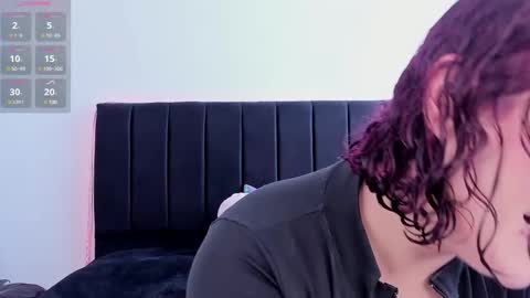 Snapshot of raven__white1 chatting on January 30, 9:25 pm Raven online show from January 30, 9:25 pm