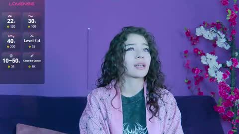 Snapshot of ravennmoonn chatting on September 16, 8:01 pm Raven online show from September 16, 8:01 pm
