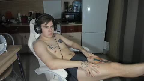 Ray online show from December 8, 8:36 pm