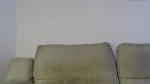 Ray  online show from February 10, 6:44 pm