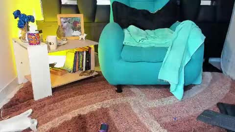 Rayn online show from April 18, 5:26 pm