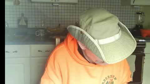 Ray online show from February 6, 11:40 pm