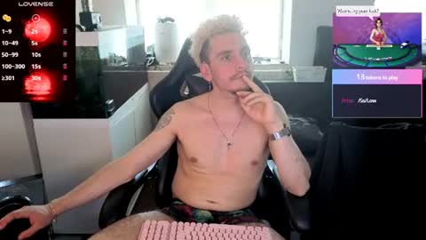 Rayzel online show from June 26, 3:39 pm