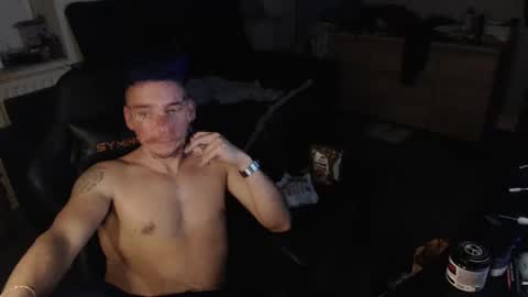 Rayzel online show from December 21, 11:33 pm