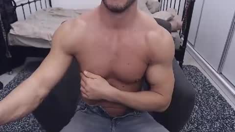 Razvan online show from December 22, 2:28 am