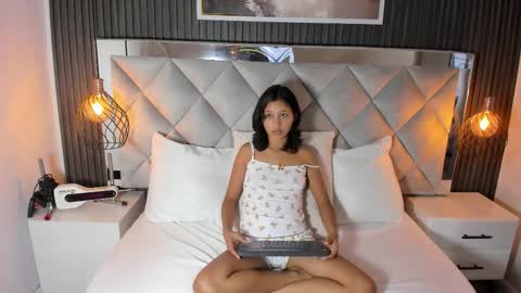 DONCELLA online show from February 3, 8:13 pm