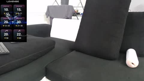 Snapshot of reallyman7 chatting on January 23, 7:00 am Ask me online show from January 23, 7:00 am