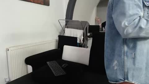 Ask me online show from February 1, 4:53 am