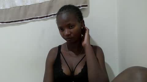 queen online show from October 31, 11:10 am