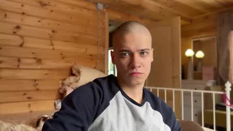 AliceEve online show from March 4, 8:44 am