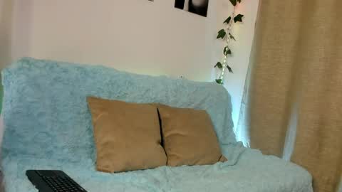 Rebeca Marchetti online show from April 11, 9:19 pm