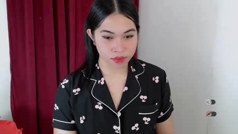 its me asian rebecca online show from March 12, 5:16 pm