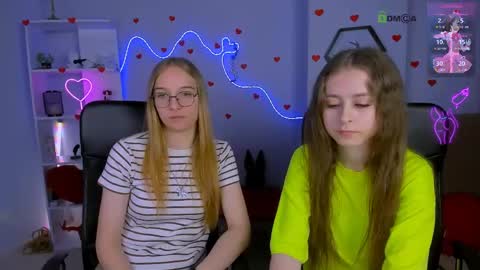 rebecca_smile_ online show from May 30, 7:12 pm