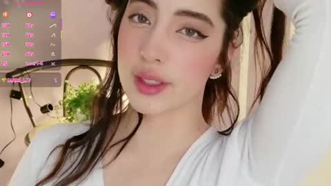 rebeccawhite_meow online show from April 28, 6:45 pm