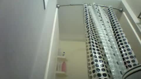 recka810 online show from April 19, 10:16 am