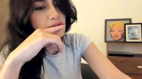 red_flower203 online show from January 14, 1:02 am