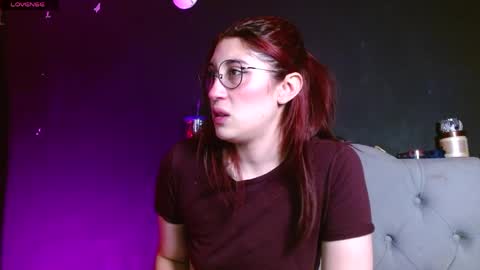 IG   OF red moonn online show from April 9, 6:19 am