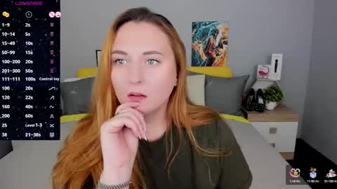 Snapshot of red_naughtyfox chatting on September 21, 5:39 pm Lessy Fox online show from September 21, 5:39 pm