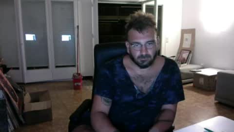 redbonezzzz online show from June 12, 8:19 pm