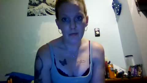 reddevilbby968608 online show from February 12, 3:37 pm