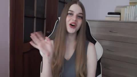 Lily online show from January 6, 2:04 am