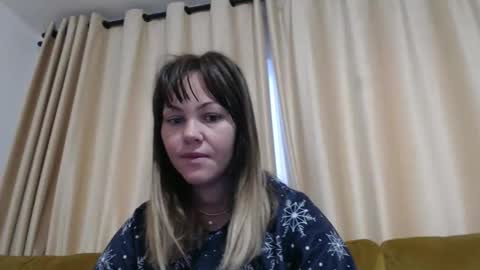 RedJessica online show from April 3, 5:03 am