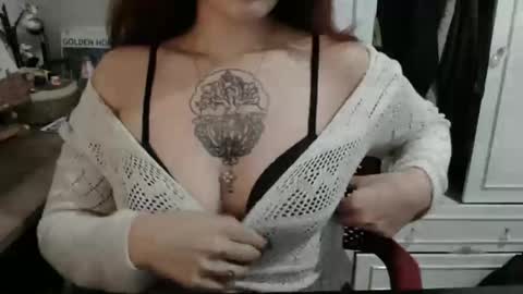 redkittycat03 online show from February 1, 9:45 pm